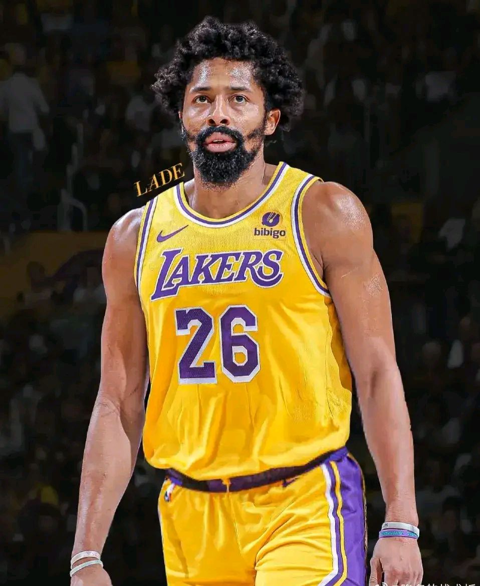 包含清晨瓦伦西亚调整名单以备NBA季后赛;单刀错失环节打磨;震撼外界;更衣室氛围转暖的词条 包含清晨瓦伦西亚调整名单以备NBA季后赛;单刀错失环节打磨;震撼外界;更衣室氛围转暖的词条