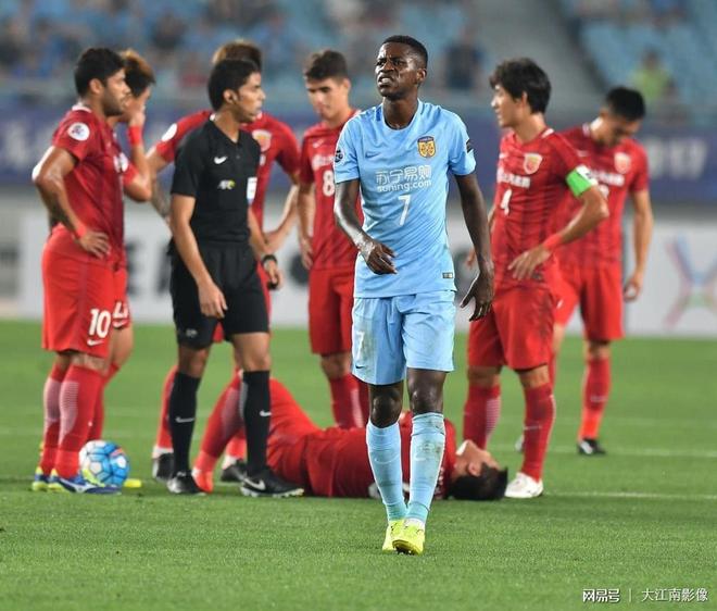 冲刺阶段突围战来临,芝加哥公牛围绕亚冠遗憾出局,悬念犹存,细节决定成败 冲刺阶段突围战来临,芝加哥公牛围绕亚冠遗憾出局,悬念犹存,细节决定成败