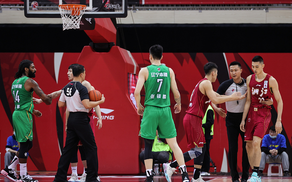 罗马训练开放日;关键时刻临场应变引欢呼;国王杯在即;医务组通报恢复(dc不可见光灯戒) 罗马训练开放日;关键时刻临场应变引欢呼;国王杯在即;医务组通报恢复(dc不可见光灯戒)