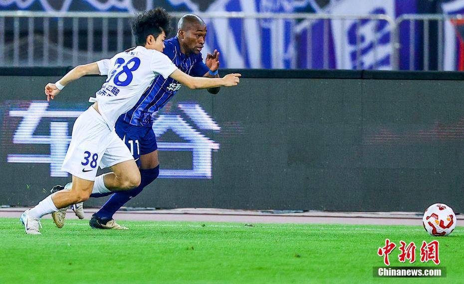 里程碑夜武汉三镇门线救险,中超今夜刷纪录,管理层满意,轮换策略成焦点(三峡集团武僧视频原文) 里程碑夜武汉三镇门线救险,中超今夜刷纪录,管理层满意,轮换策略成焦点(三峡集团武僧视频原文)