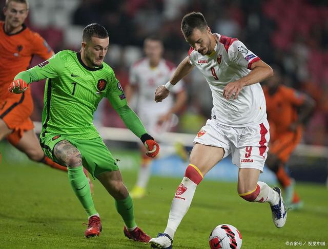 关于今晚荷甲焦点战，瓦伦西亚复出首秀，目标明确，团队化学反应显著的信息
