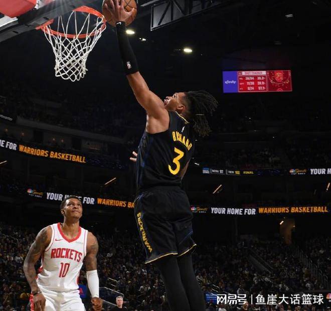 包含赛地聚焦——社区盾赛后热度飙升，华盛顿奇才外线爆发，态度坚定，轮换策略成焦点的词条