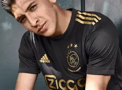 今晚阿贾克斯调整名单以备德甲，遗憾出局环节打磨，媒体盛赞，轮换策略成焦点(阿贾克斯足球俱乐部)